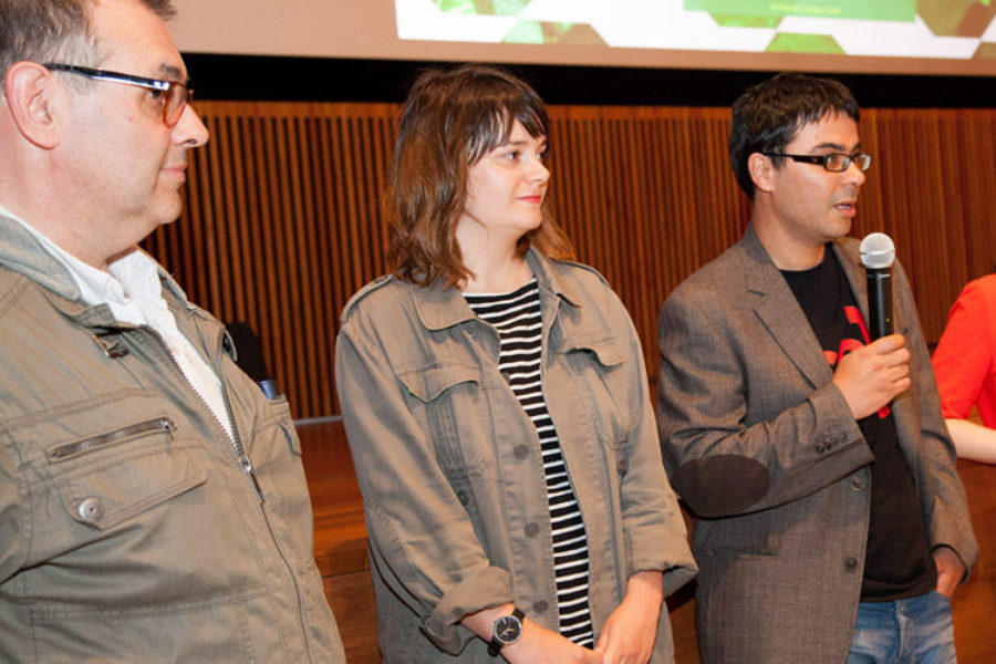 A viaxe de Leslie, encuentro con Marcos Nine