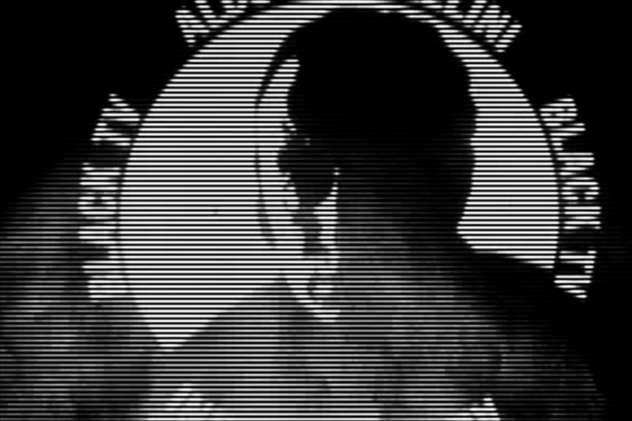 Aldo TambelliniTras una puerta negra